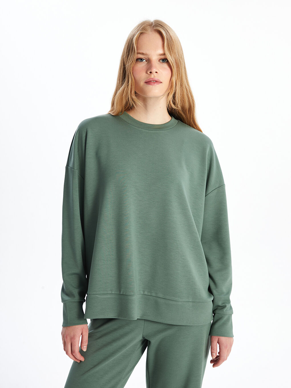 LCW Vision Mat Yeşil Bisiklet Yaka Düz Oversize Kadın Sweatshirt