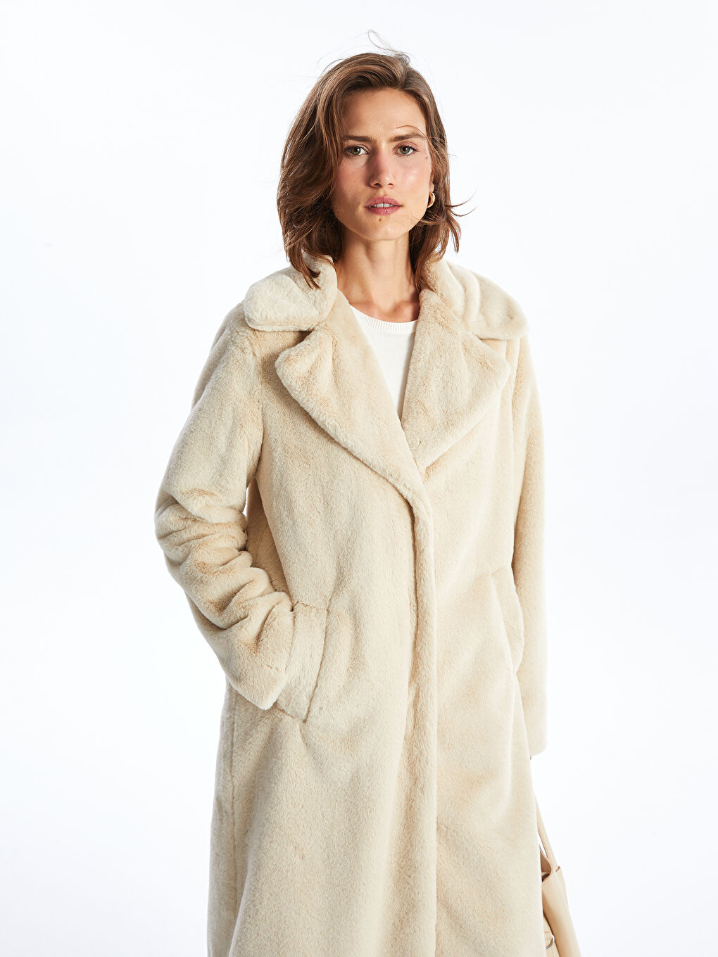 LC Waikiki Women's Jacket Neck Plain Plush Overcoat -W43550Z8-FF7
