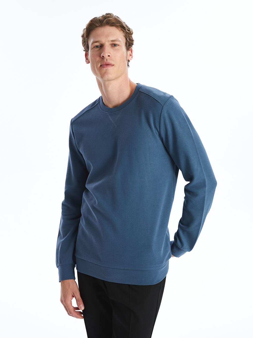 LCWAIKIKI Classic Crew Neck Long Sleeve Men's Sweatshirt -W43770Z8-PJG