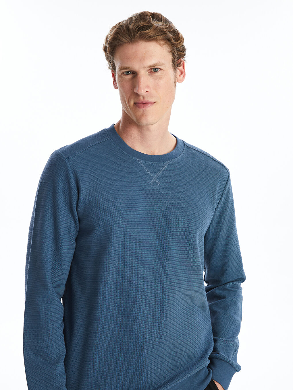 LCWAIKIKI Classic Crew Neck Long Sleeve Men's Sweatshirt -W43770Z8-PJG