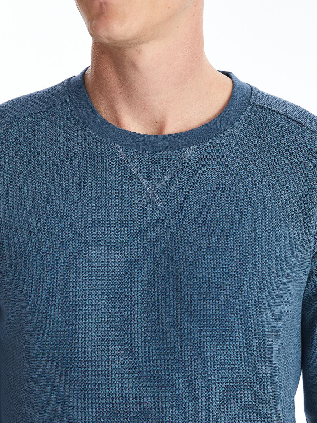 LCWAIKIKI Classic Crew Neck Long Sleeve Men's Sweatshirt -W43770Z8-PJG