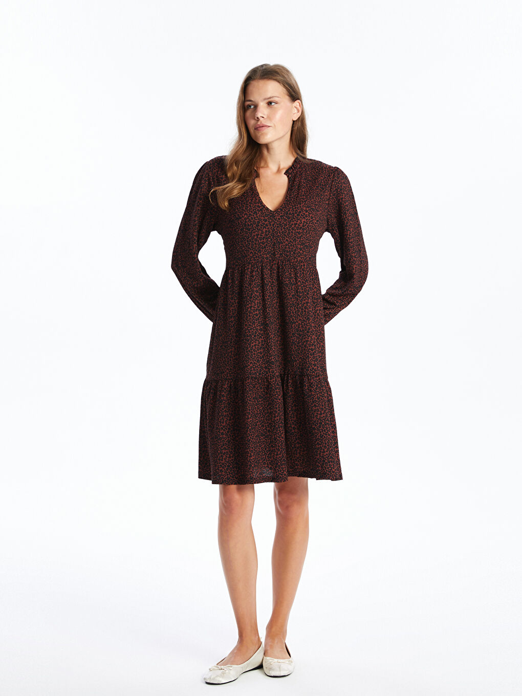 LCWAIKIKI Maternity Notch Neck Patterned Maternity Dress -W43779Z8-LQY