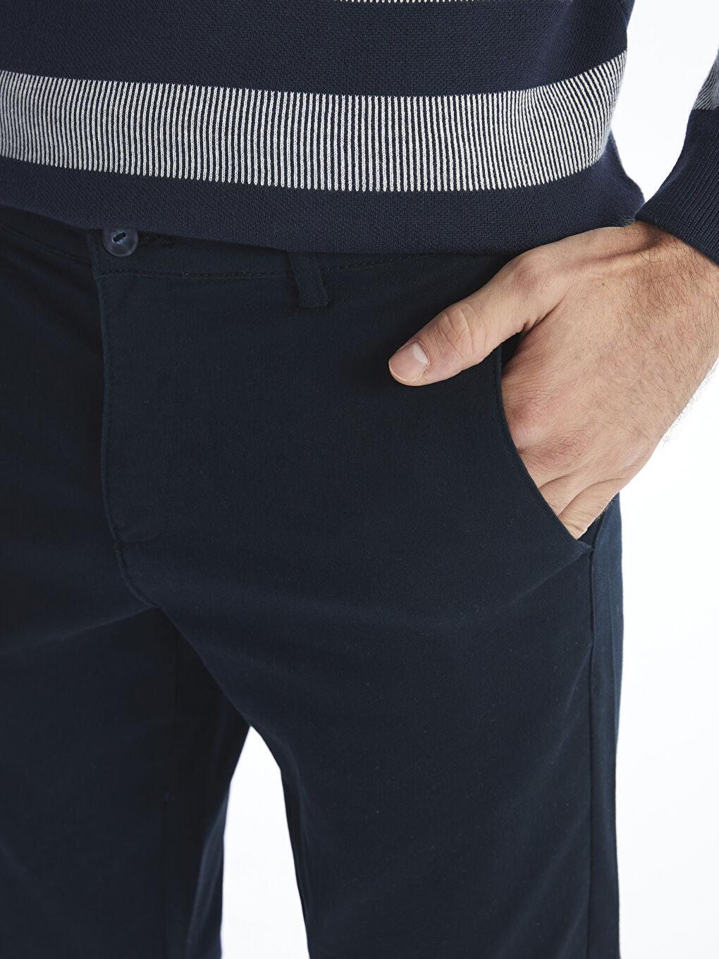 LCWAIKIKI Classic Chino-Hose für Herren in Standardpassform aus Gabardine -W44325Z8-KN7