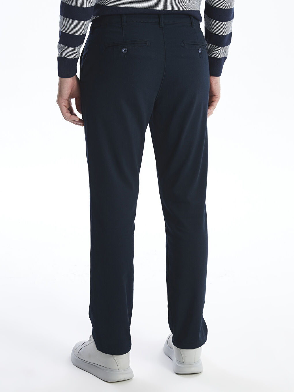 LCWAIKIKI Classic Chino-Hose für Herren in Standardpassform aus Gabardine -W44325Z8-KN7