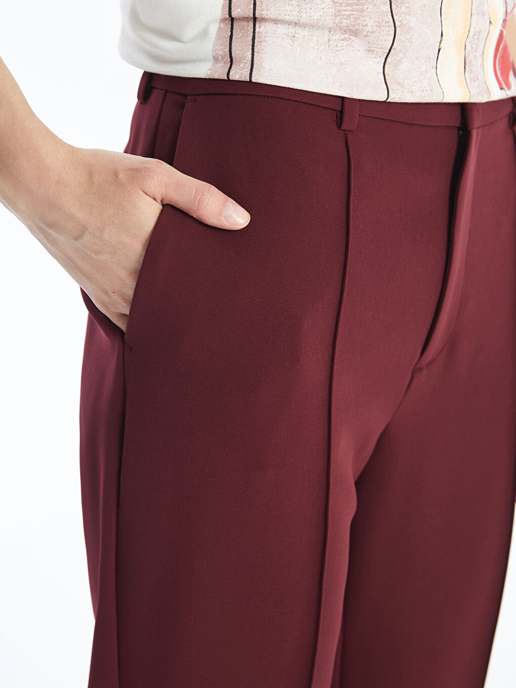 Ženske pantalone regular fit -W44358Z8-YHY
