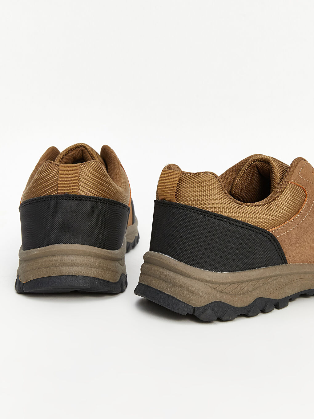 Lace-Up Men's Trekking Shoes-3