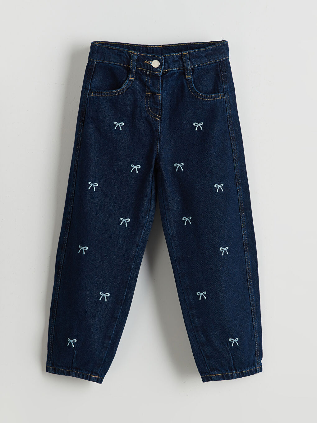 LCW Kids Kız Bebek Kreş Günlerinin Konforlu Jeani -W44769Z1-309