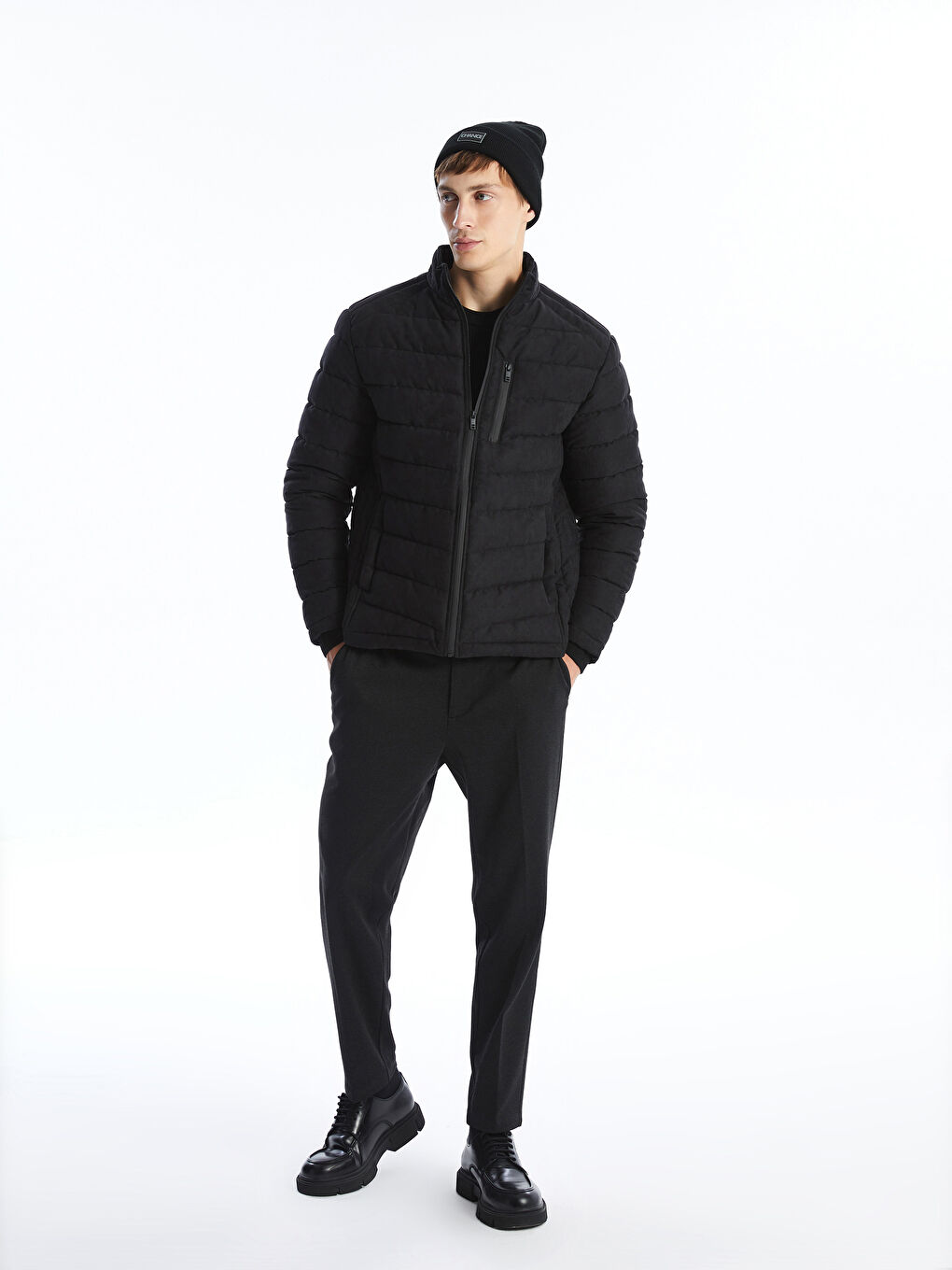 Manteau Bouffant à Col Cheminée Svelte pour Hommes-1