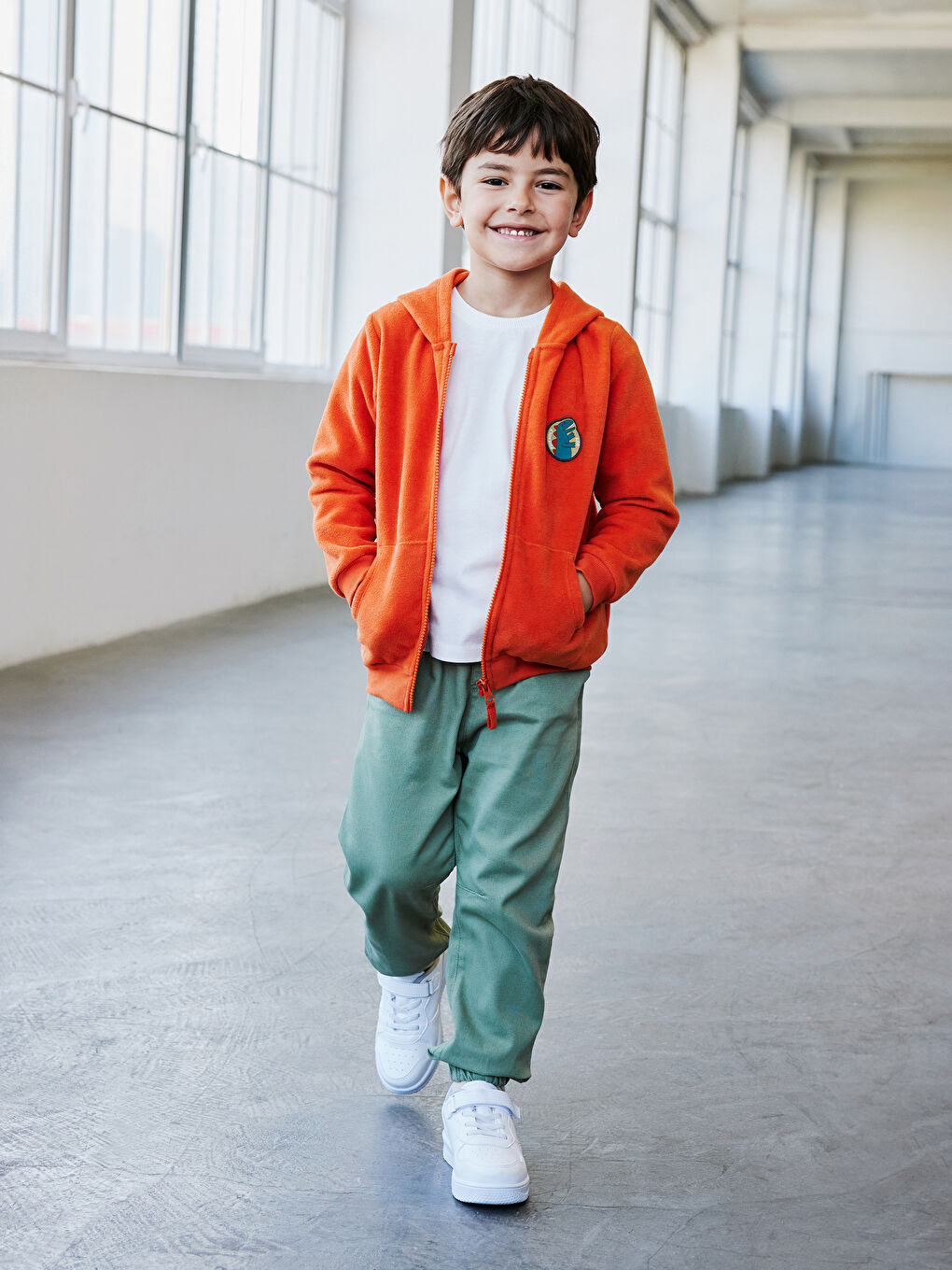 LCW Kids Yeşil Beli Lastikli Erkek Çocuk Jogger Pantolon