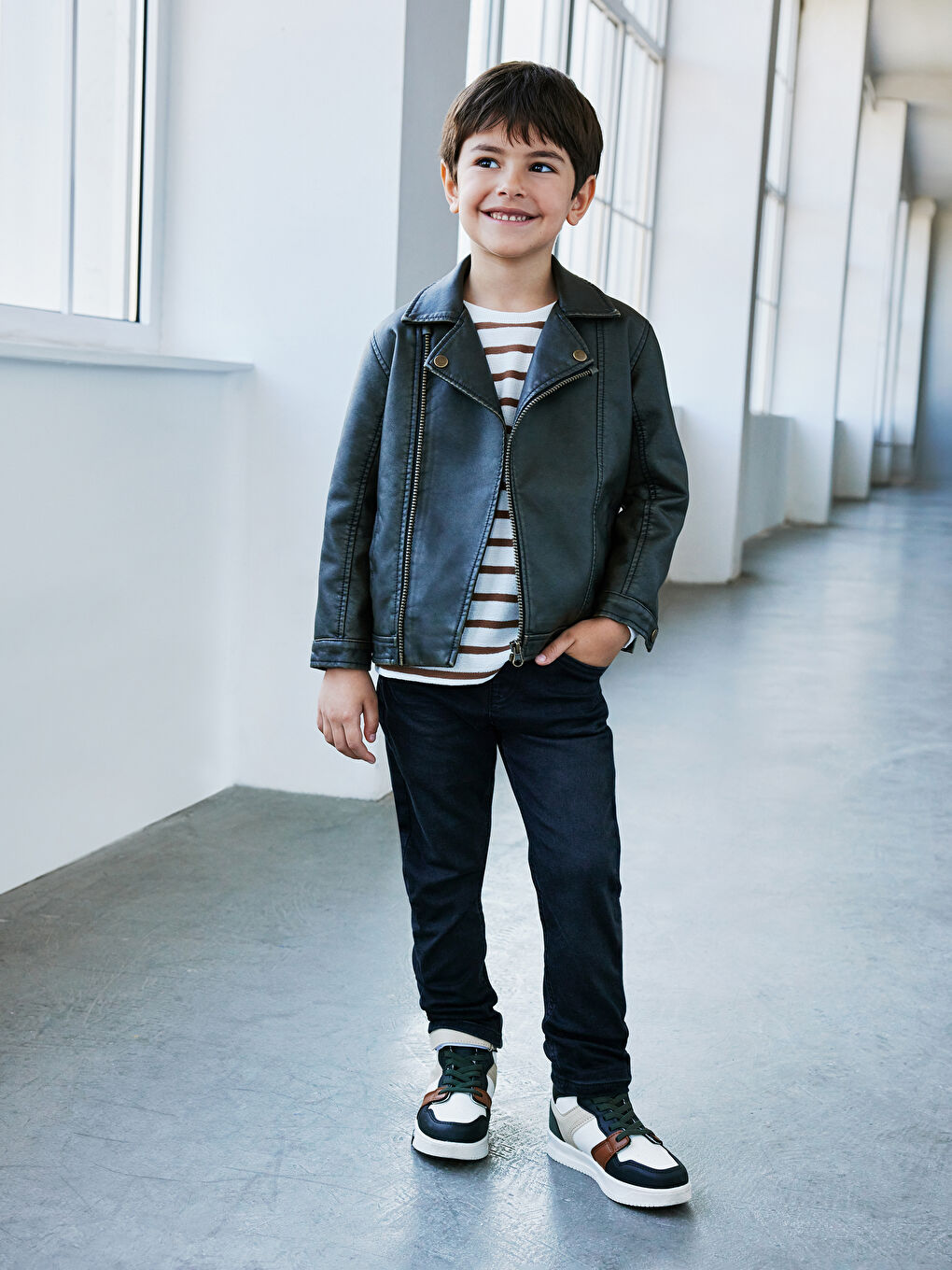 LCW Kids Siyah Basic Erkek Çocuk Jean Pantolon