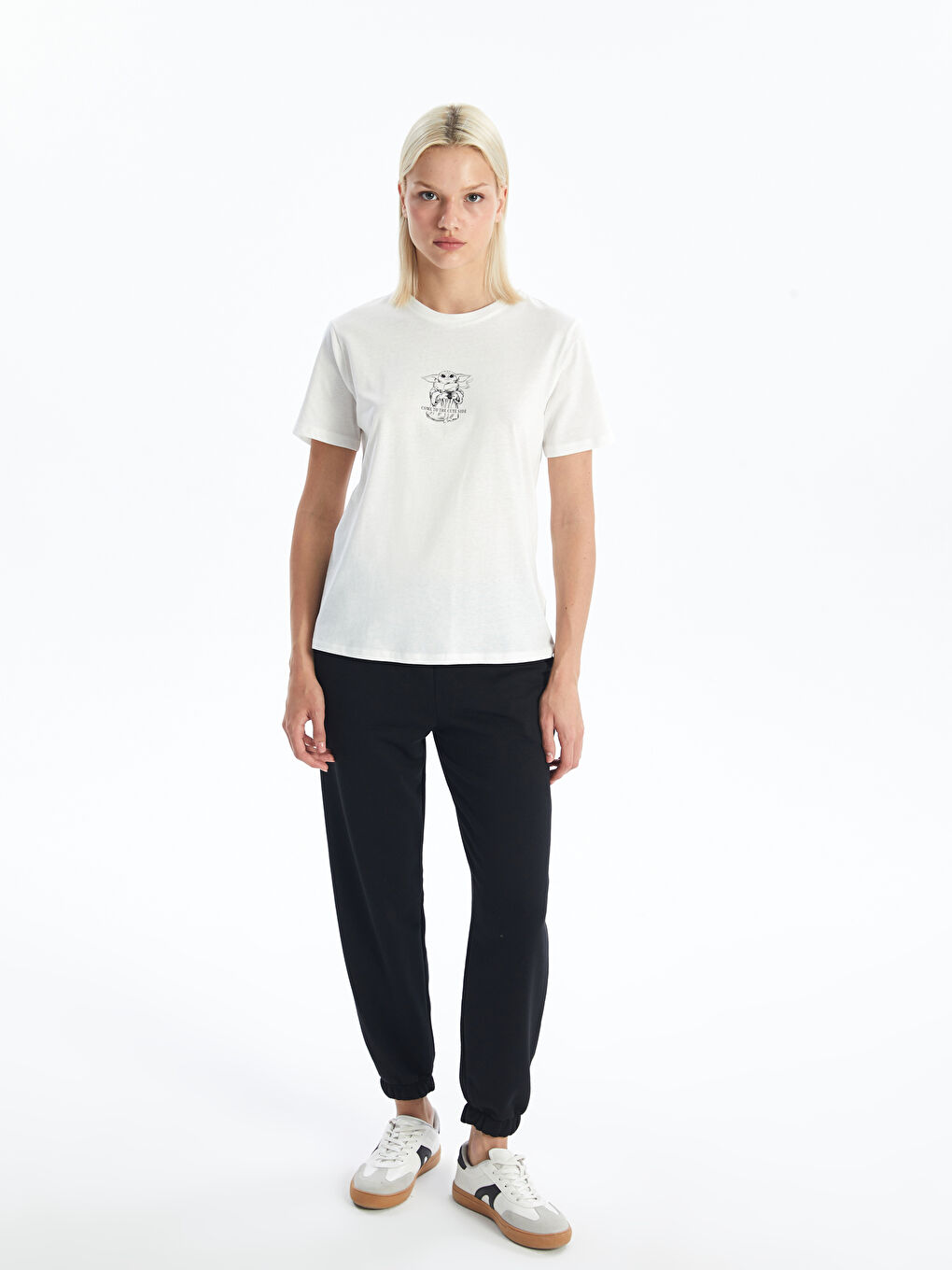 LCW Vision Rundhalsausschnitt The Mandalorian Bedrucktes T-Shirt für Damen -W45698Z8-R9J
