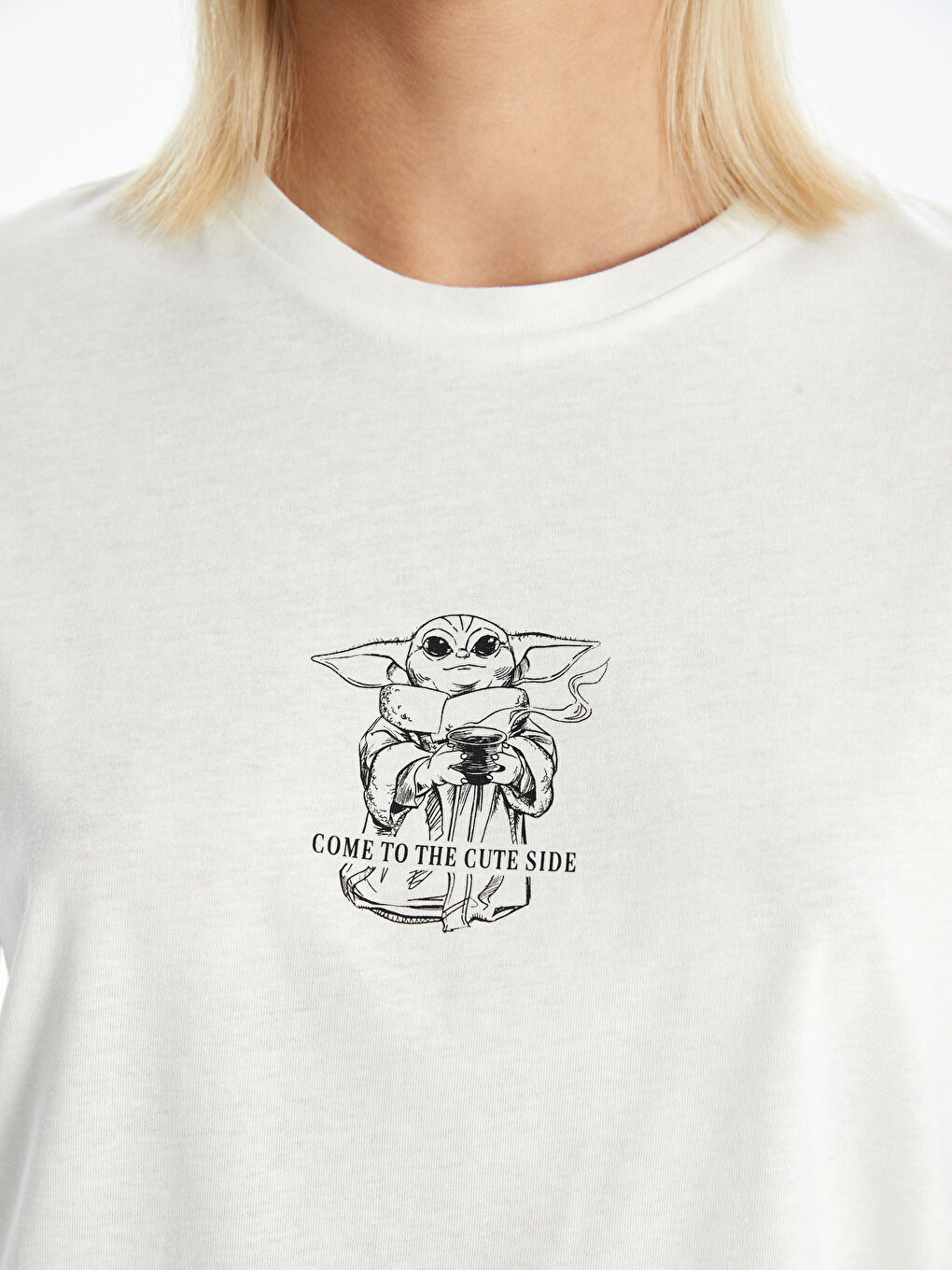 LCW Vision Rundhalsausschnitt The Mandalorian Bedrucktes T-Shirt für Damen -W45698Z8-R9J