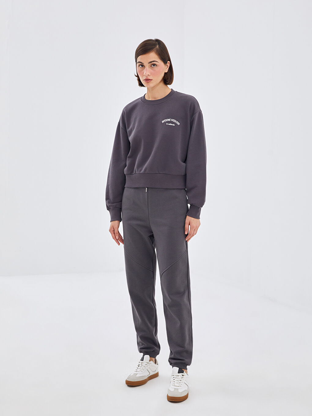 LCW Vision Antrasit Bisiklet Yaka Nakışlı Oversize Kadın Sweatshirt - 1