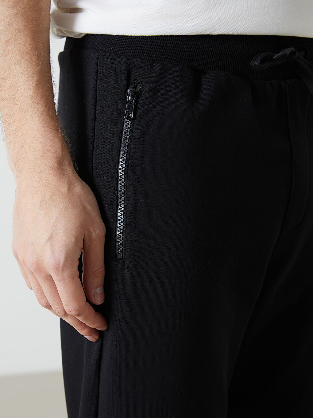 Standard Fit Men's Jogger Sweatpants-2