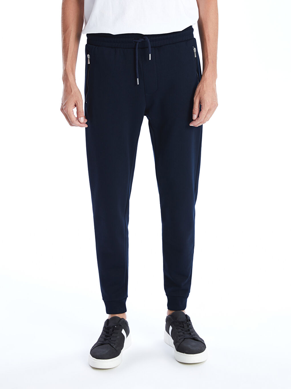 بنطال رياضي سميك بقصة عادية للرجال-1