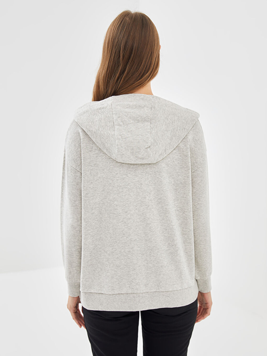 سویتشێرتی کڵاودار ئۆڤەرسایز بۆ ژنان بە زیپ-3