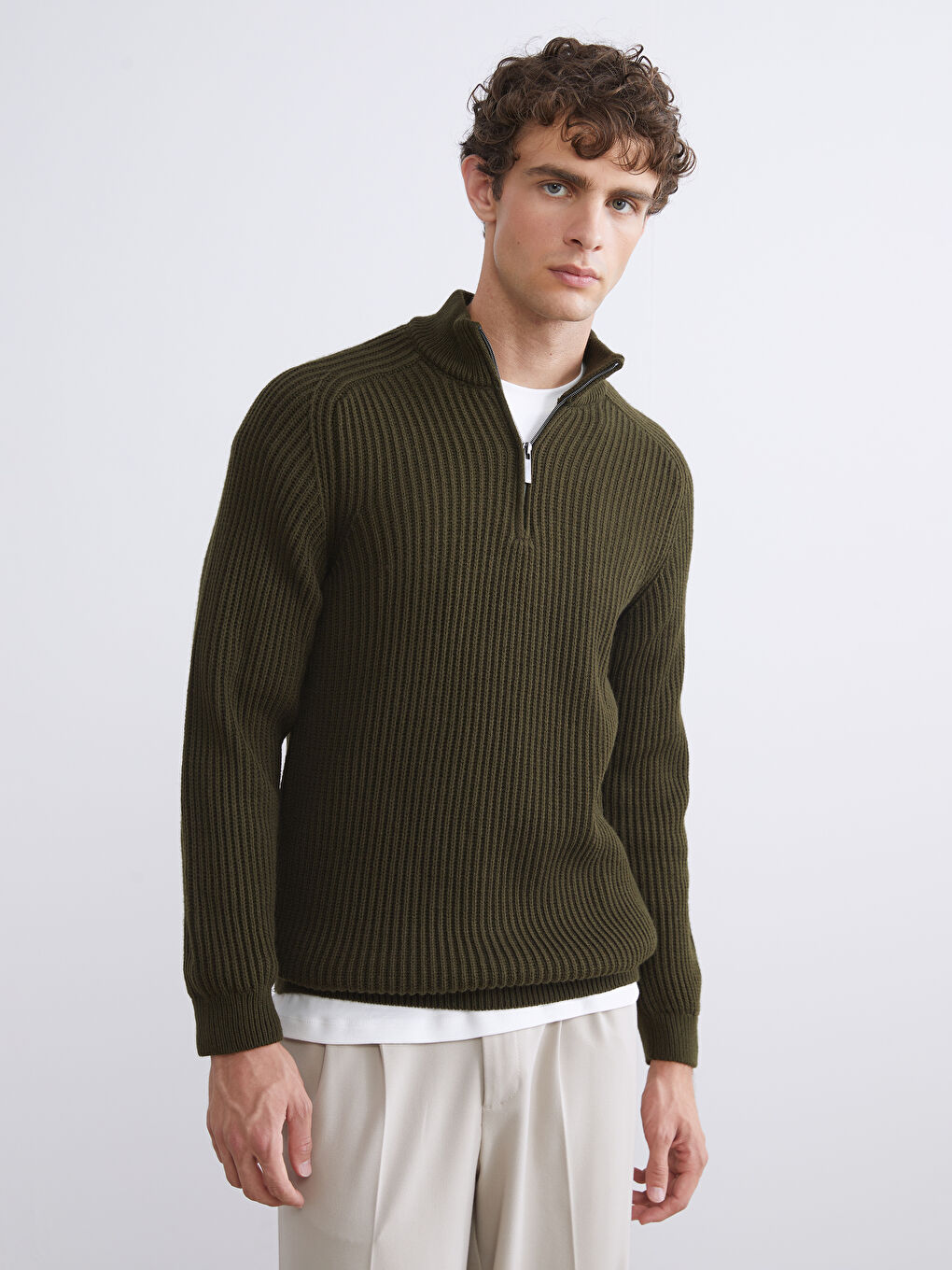 Haki Dik Yaka Uzun Kollu Erkek Triko Kazak