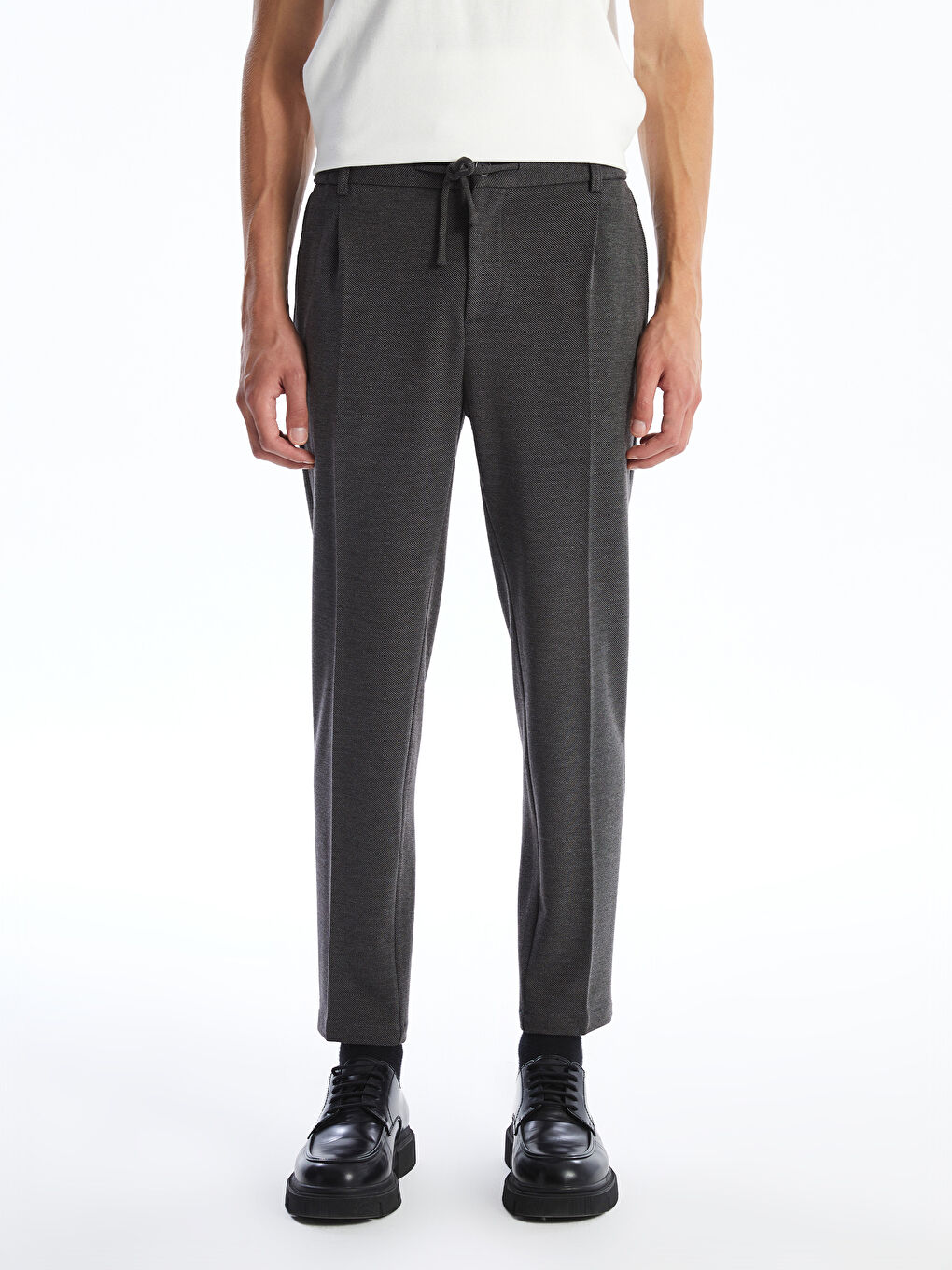 Мужские брюки узкого кроя-1