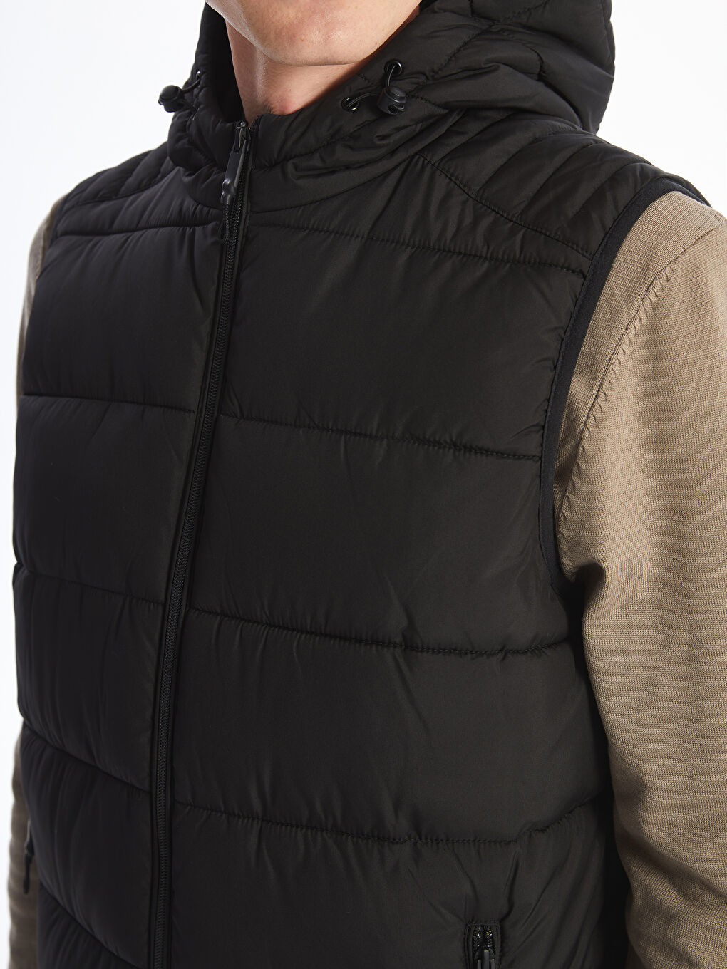 ерлерге арналған стандартты пішім капюшонды пуховик жилет-2