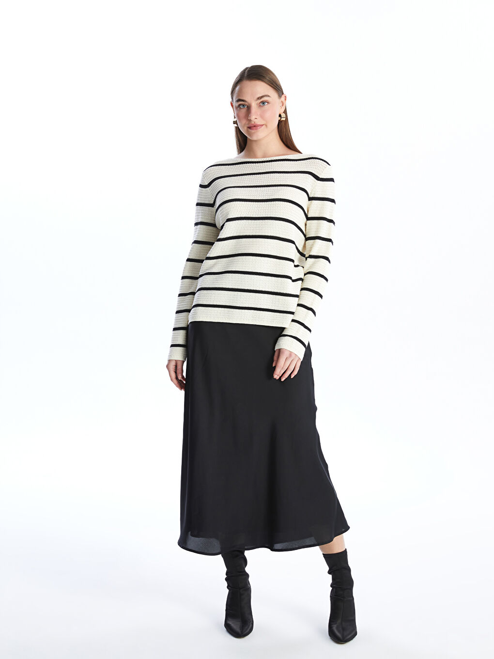 LCWAIKIKI Basic Crew Neck Striped Long Sleeve Women's Knitwear Sweater -W46286Z8-LFC