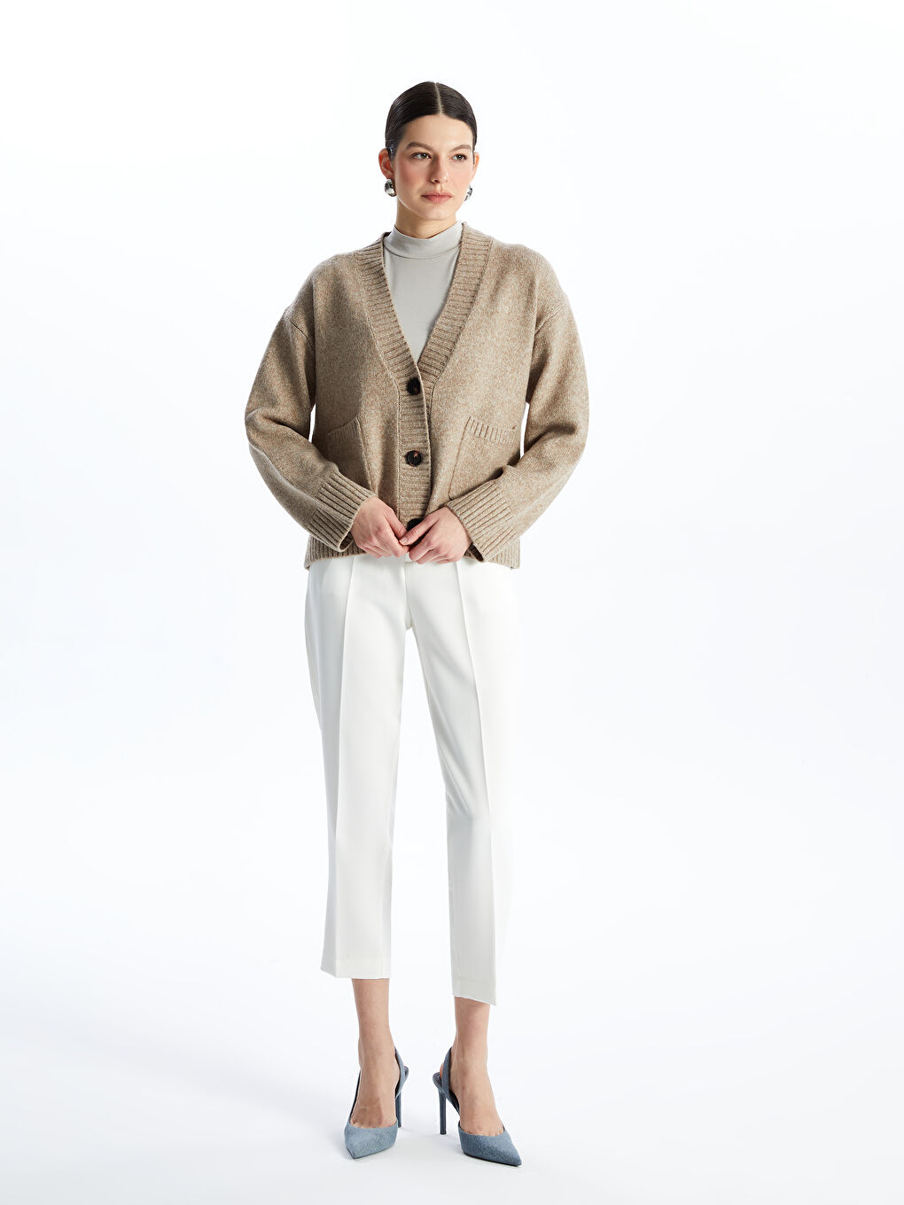 LCWAIKIKI Classic V Neck Women's Knitwear Cardigan -W46390Z8-Y9H