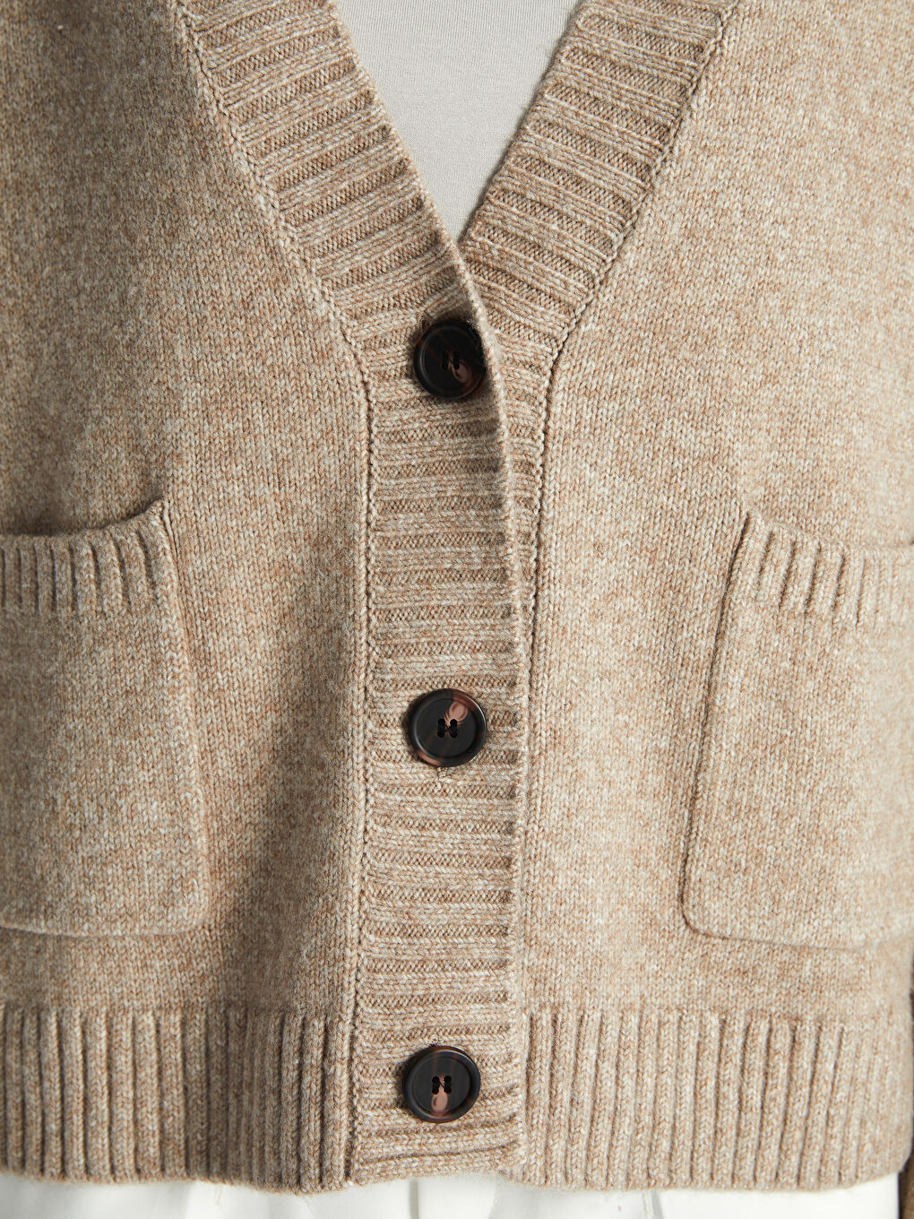 LCWAIKIKI Classic V Neck Women's Knitwear Cardigan -W46390Z8-Y9H