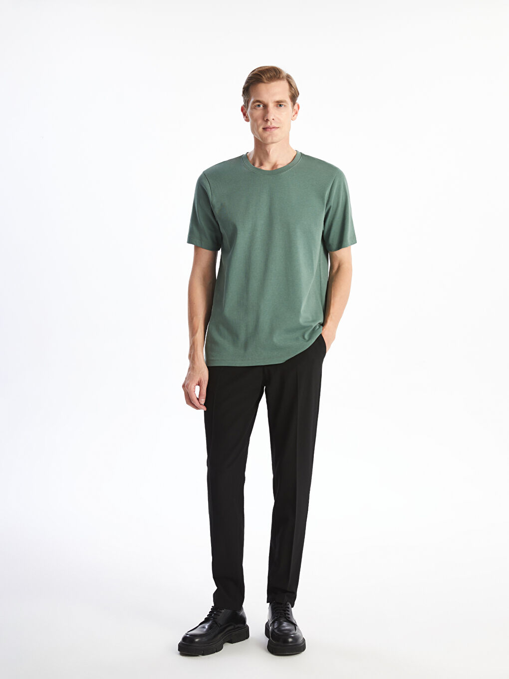 تيشيرت رجالي بياقة دائرية وكم قصير-1