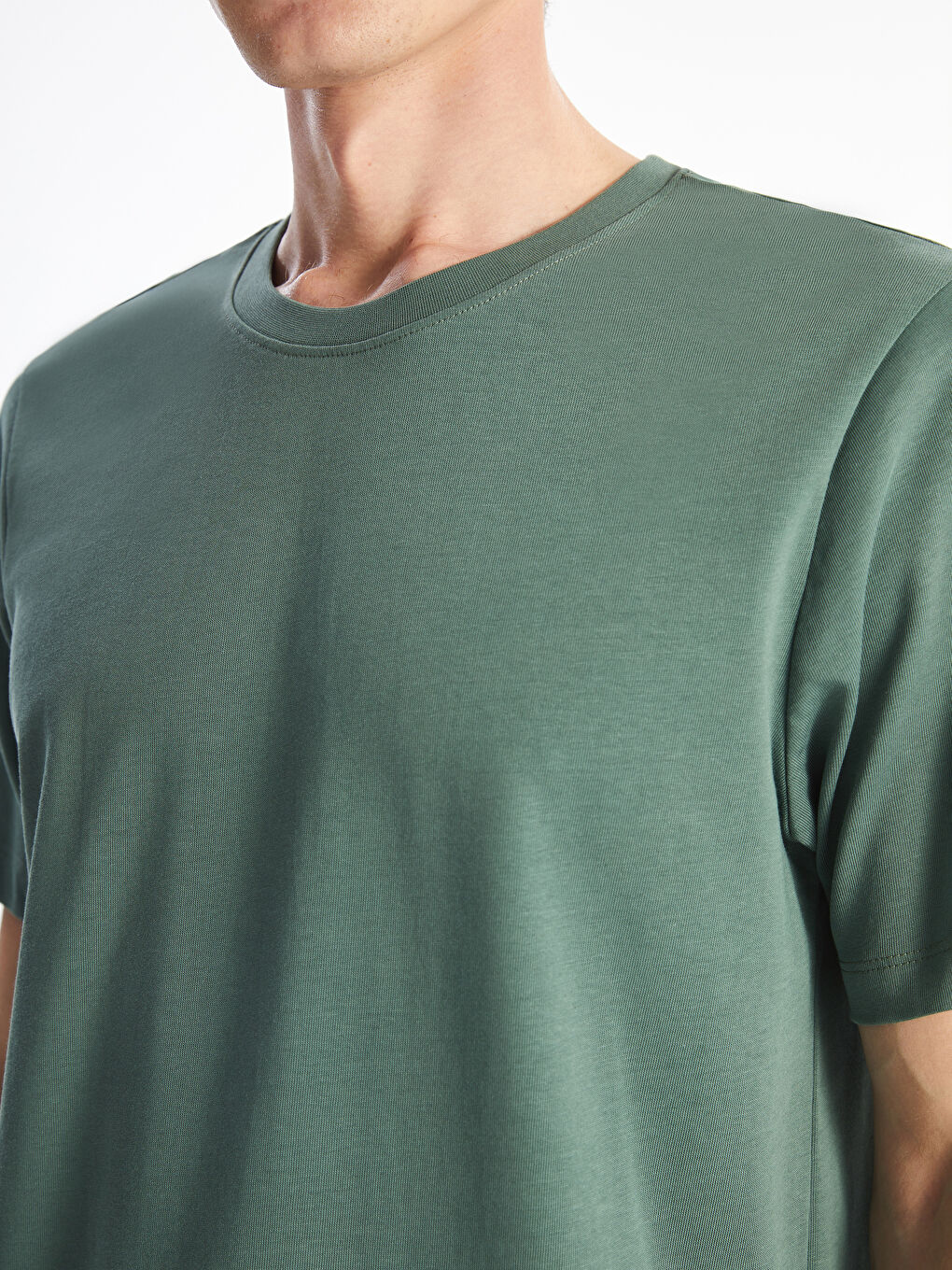 تيشيرت رجالي بياقة دائرية وكم قصير-2