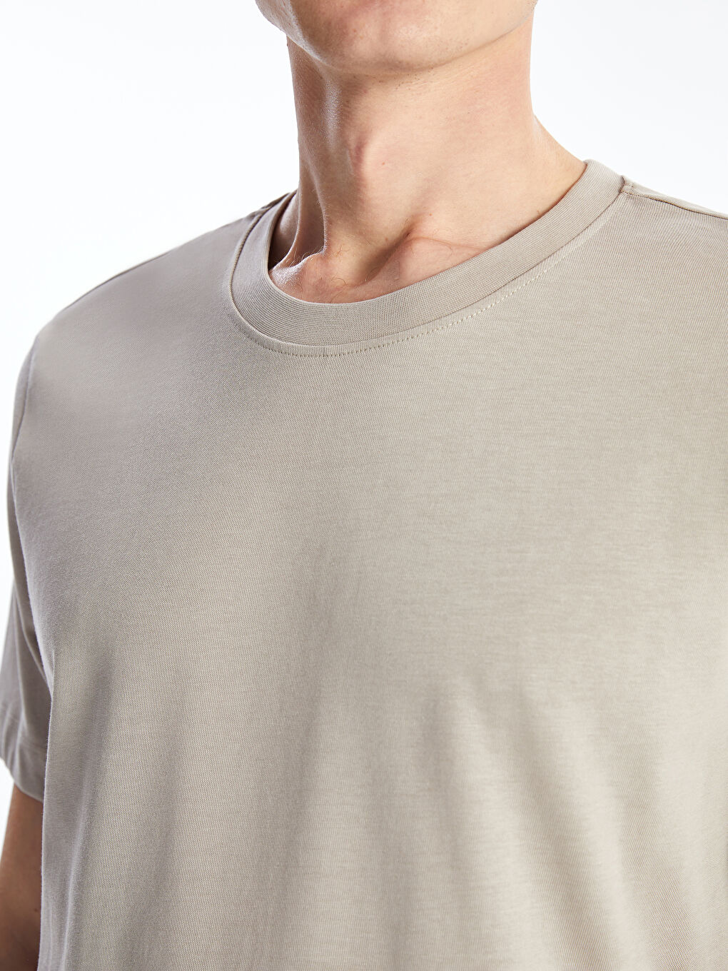 تيشيرت برقبة دائرية وكم قصير للرجال-2