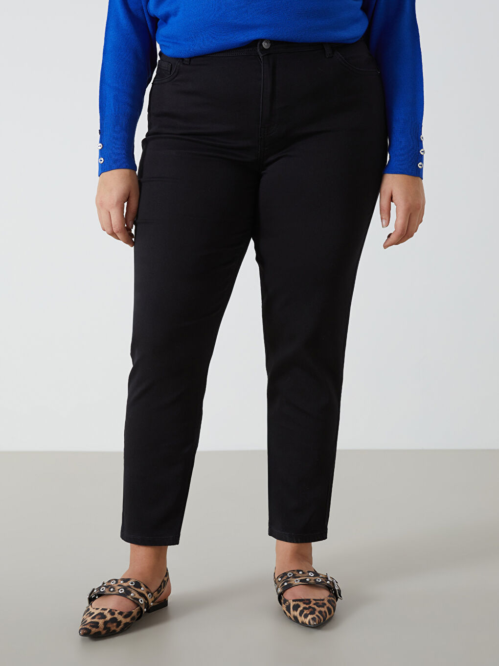 LCWAIKIKI Classic Slim Fit Women's Inner Brushed Jeans -W46421Z8-J0F