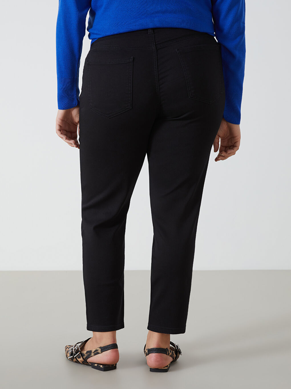 LCWAIKIKI Classic Slim Fit Women's Inner Brushed Jeans -W46421Z8-J0F
