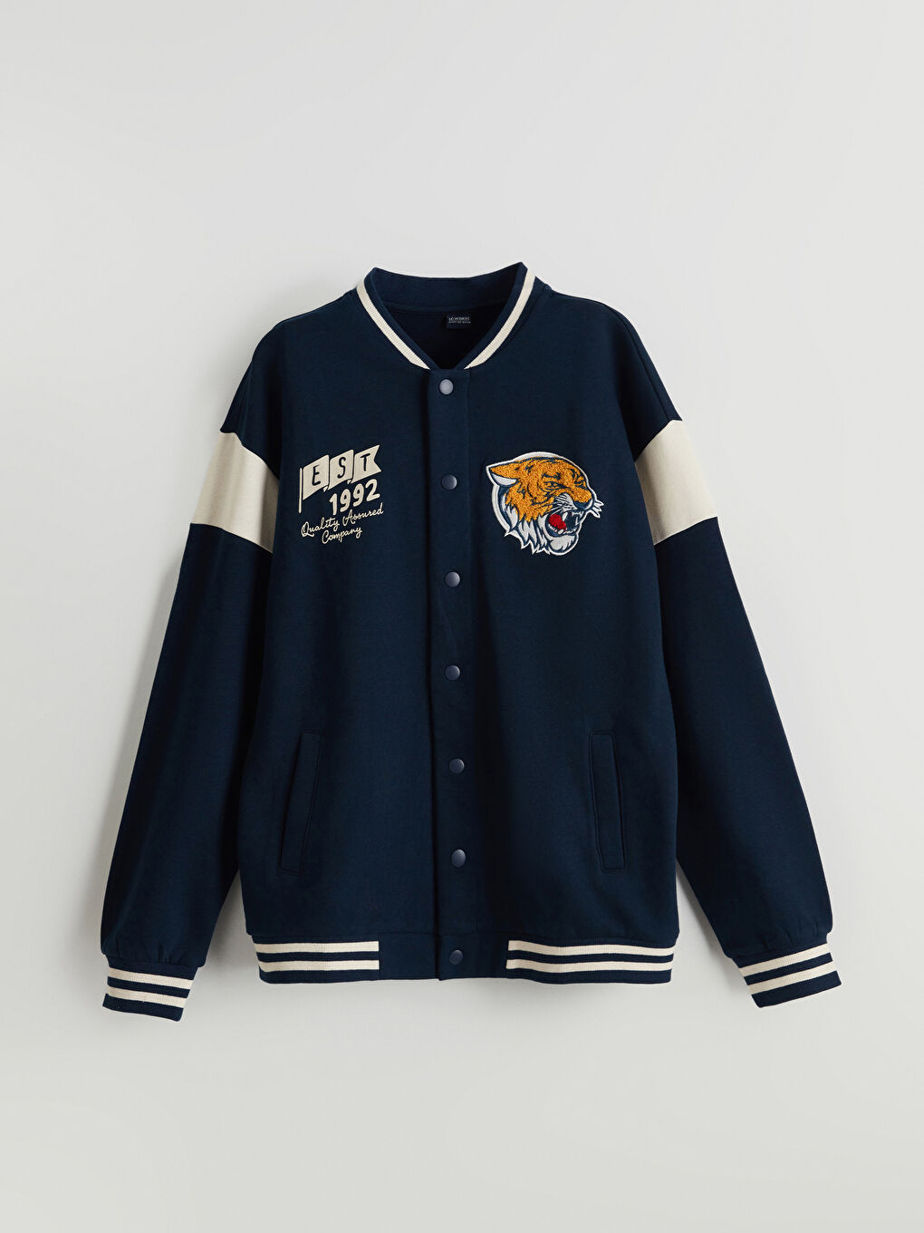 ნაბეჭდი ბიჭებისთვის სქელი კოლეჯის ქურთუკი