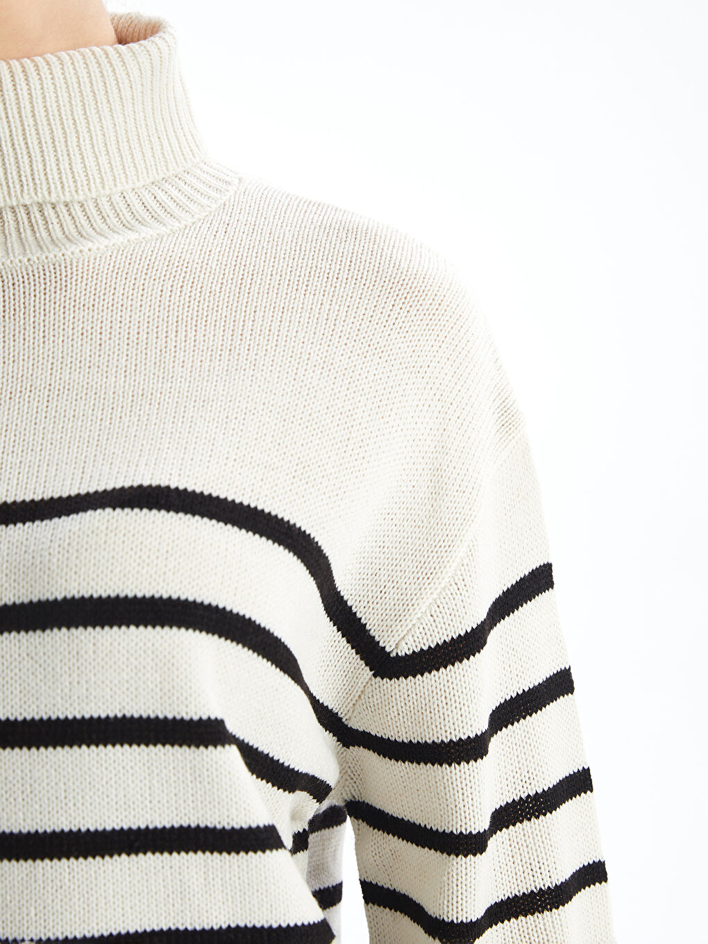Turtleneck Striped Long Sleeve Maternity Knitwear Sweater-3