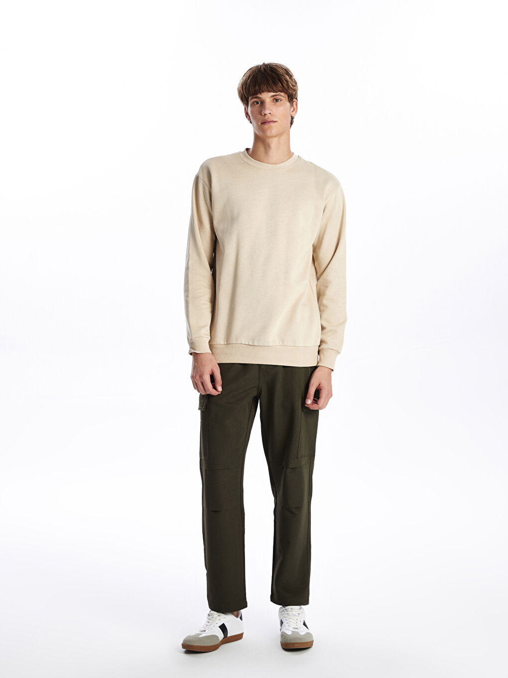 سويت شيرت تخين كم طويل بياقة دائرية للرجال-1