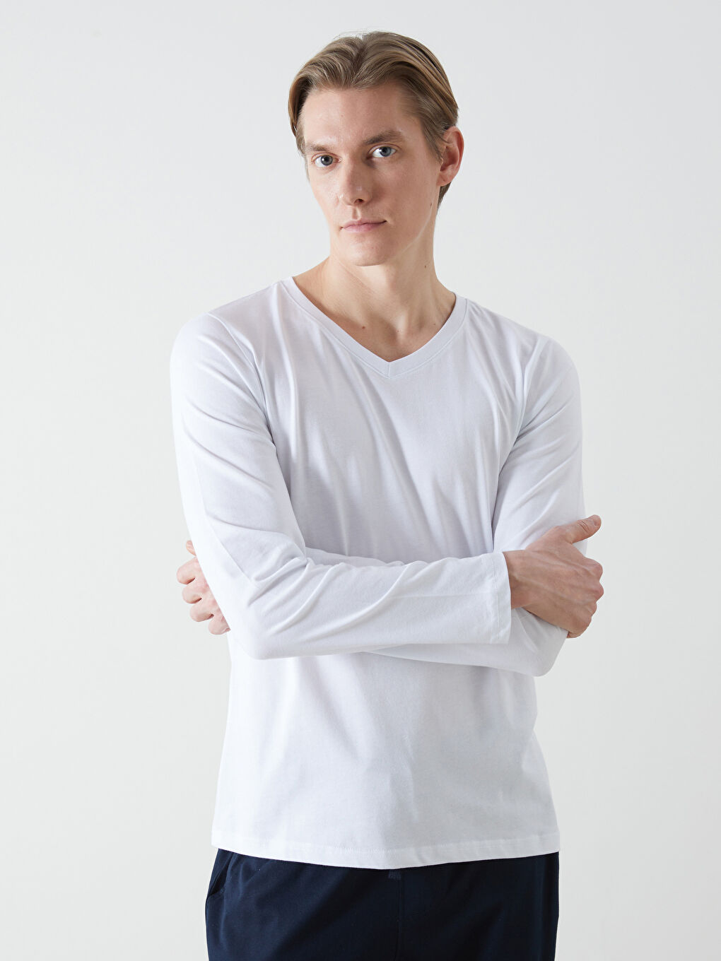 LC WAIKIKI V-Neck Long Sleeve Men's Undershirt -W46644Z8-VC4