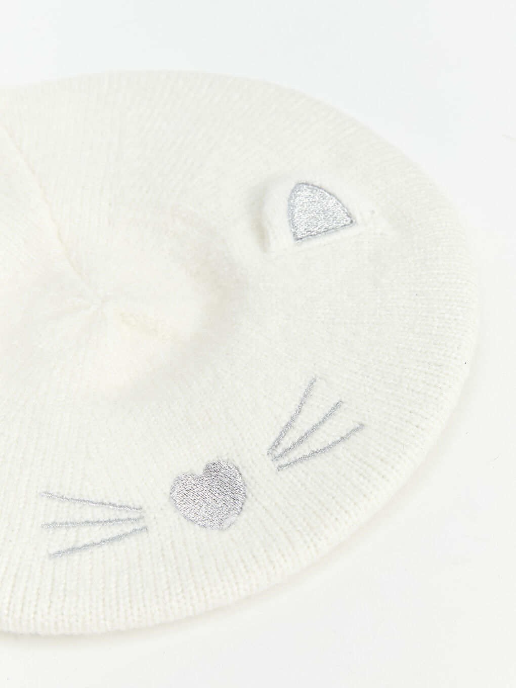 Girl WHITE Beanie -W47473Z4-J5E