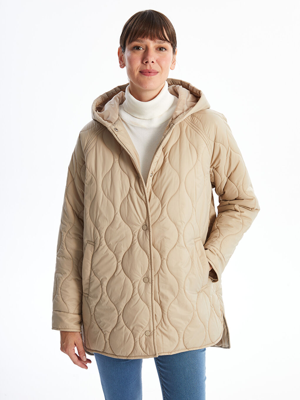 კაპიუშონიანი კაპიტონირებული ოვერსაიზ ქალებისთვის დუტის ქურთუკი