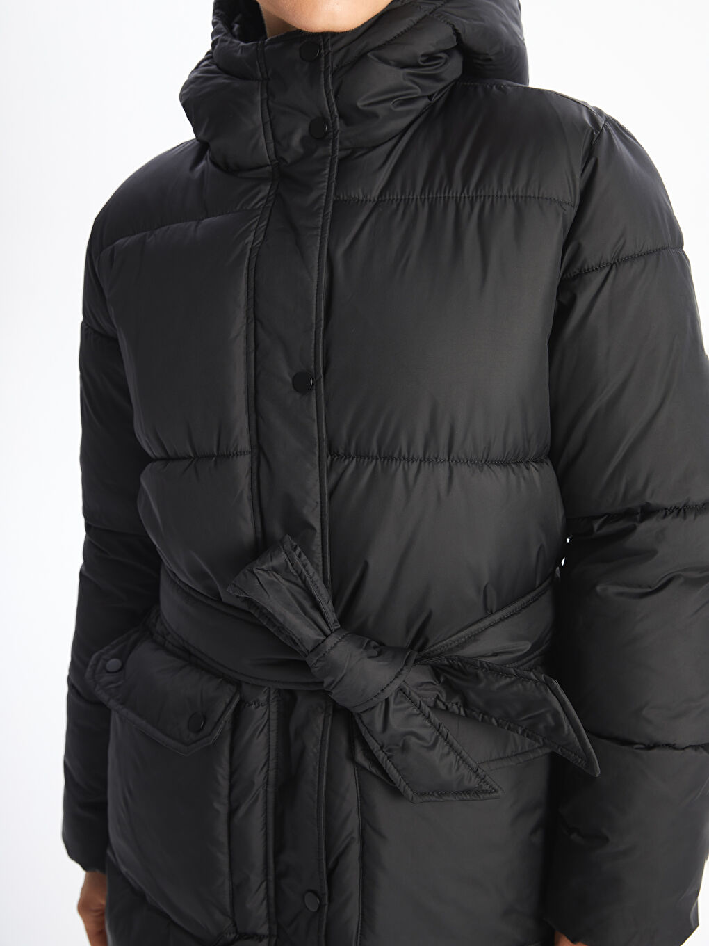 LCWAIKIKI Classic Ženska Puffer Jakna sa Kapuljačom -W47784Z8-CVL