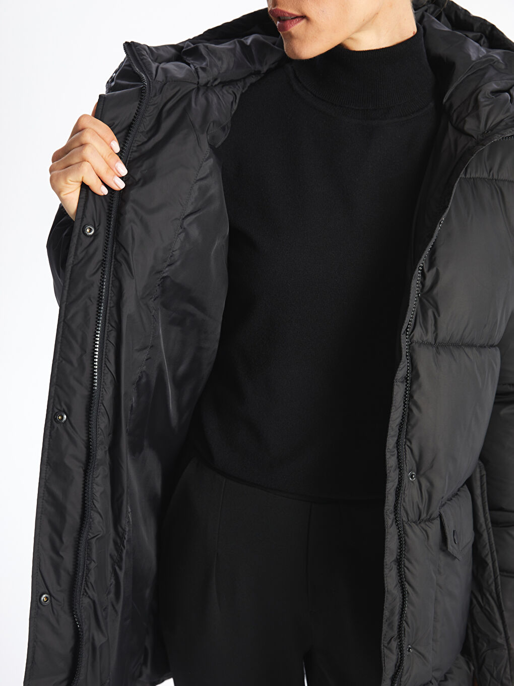 LCWAIKIKI Classic Ženska Puffer Jakna sa Kapuljačom -W47784Z8-CVL