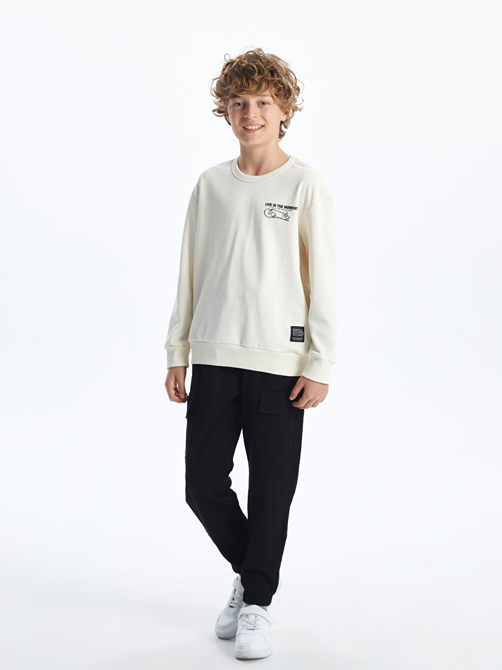 LCW Kids Krem Rengi Bisiklet Yaka Erkek Çocuk Sweatshirt - 1