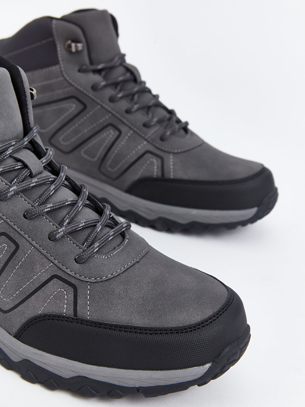 Lace-Up Men's Trekking Boot-2