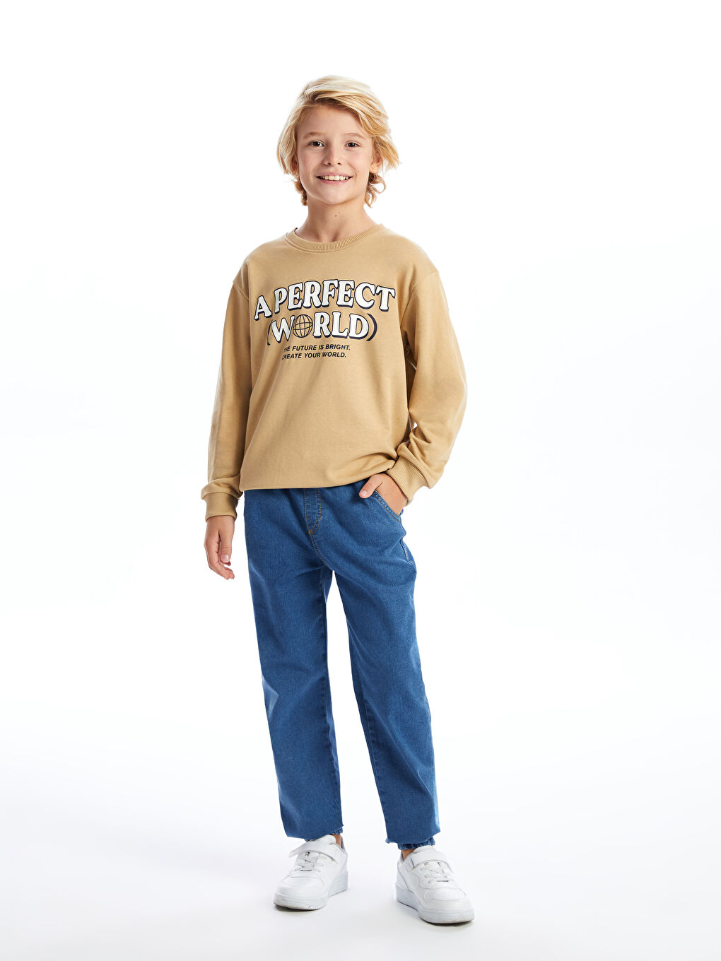 LCW Kids Bej Bisiklet Yaka Baskılı Uzun Kollu Erkek Çocuk Sweatshirt - 1