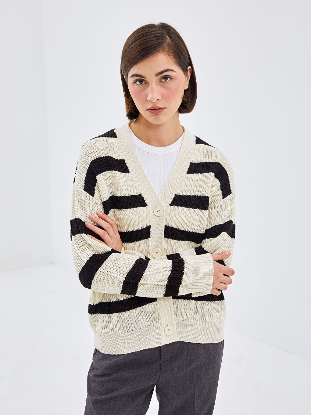 LCW Vision V-Neck Color Block Long Sleeve Oversize Women's Knitwear Cardigan -W48422Z8-SZ5