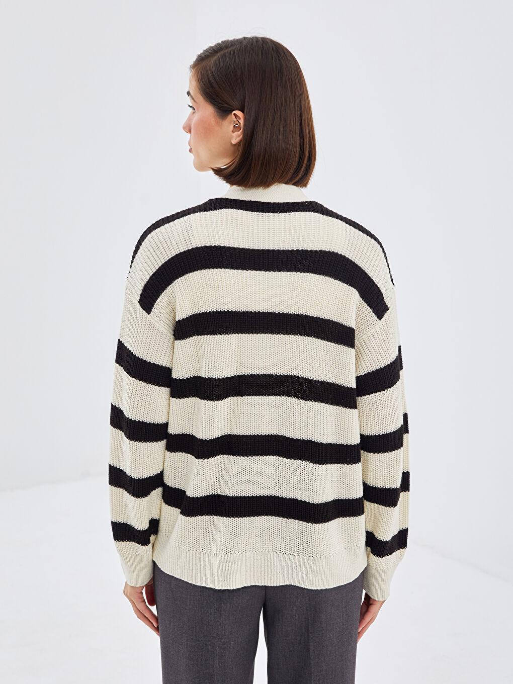 LCW Vision V-Neck Color Block Long Sleeve Oversize Women's Knitwear Cardigan -W48422Z8-SZ5