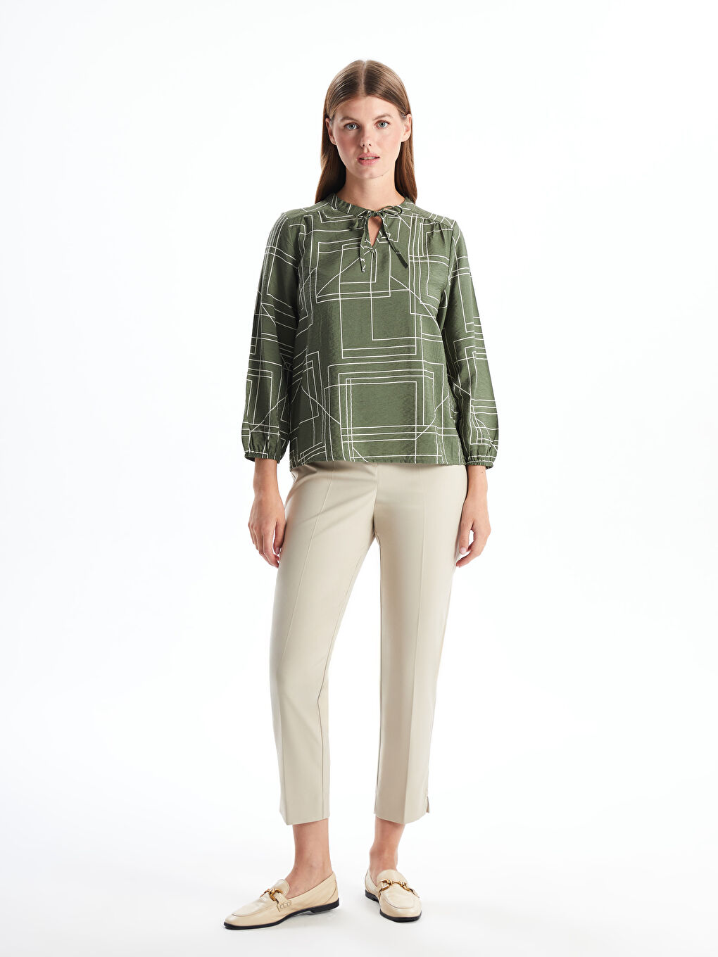 LCWAIKIKI Classic Elasticated Waist Women's Trousers -W49390Z8-QRF