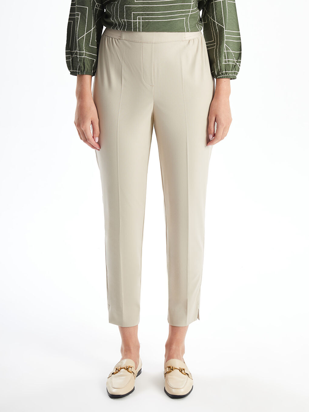 LCWAIKIKI Classic Elasticated Waist Women's Trousers -W49390Z8-QRF