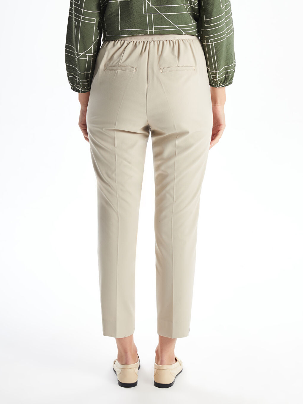 LCWAIKIKI Classic Elasticated Waist Women's Trousers -W49390Z8-QRF