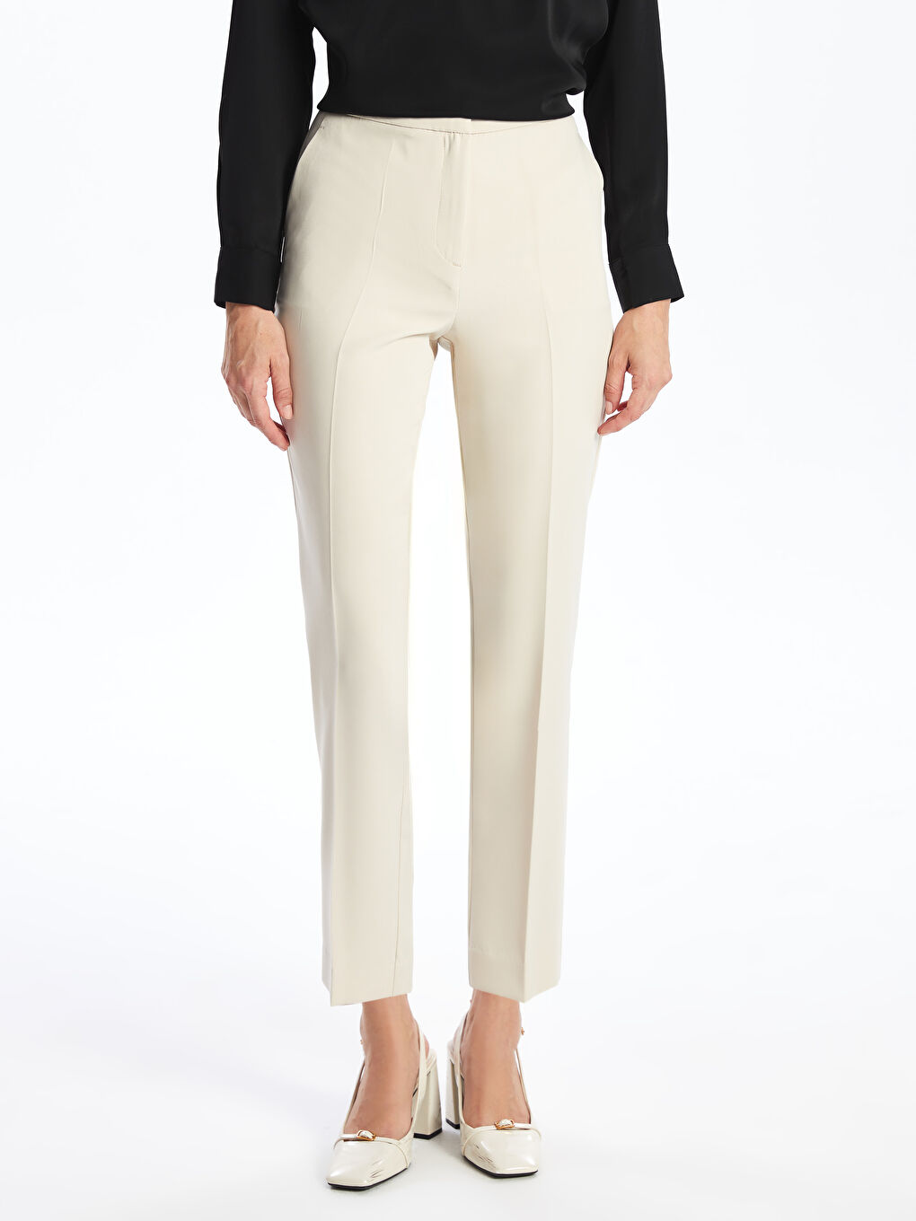 LCWAIKIKI Classic Standard Fit Women's Trousers -W49917Z8-GHA