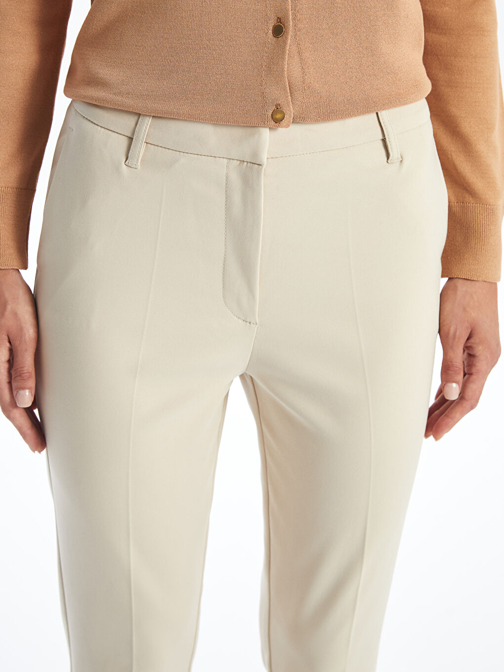 LCWAIKIKI Classic Pantalone Uskog Kroja za Žene -W49918Z8-FZJ
