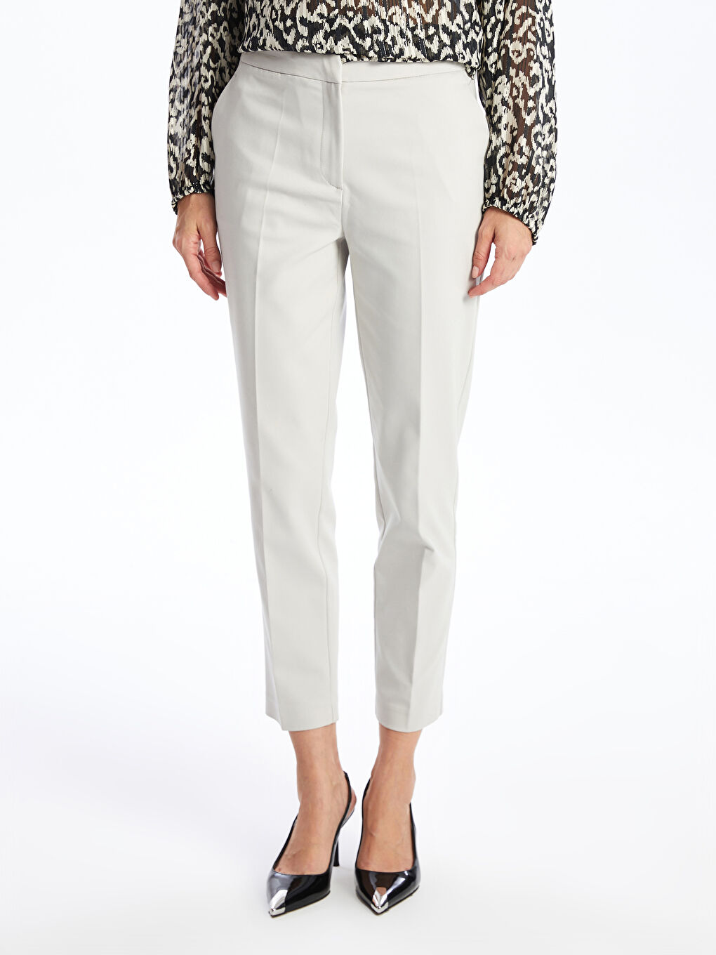 LCWAIKIKI Classic Standard Fit Women's Trousers -W49919Z8-G5K